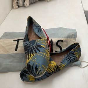 Toms Hawaii look
